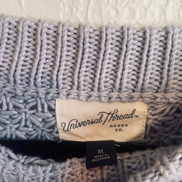 Purple sweater - Picture 2 of 3